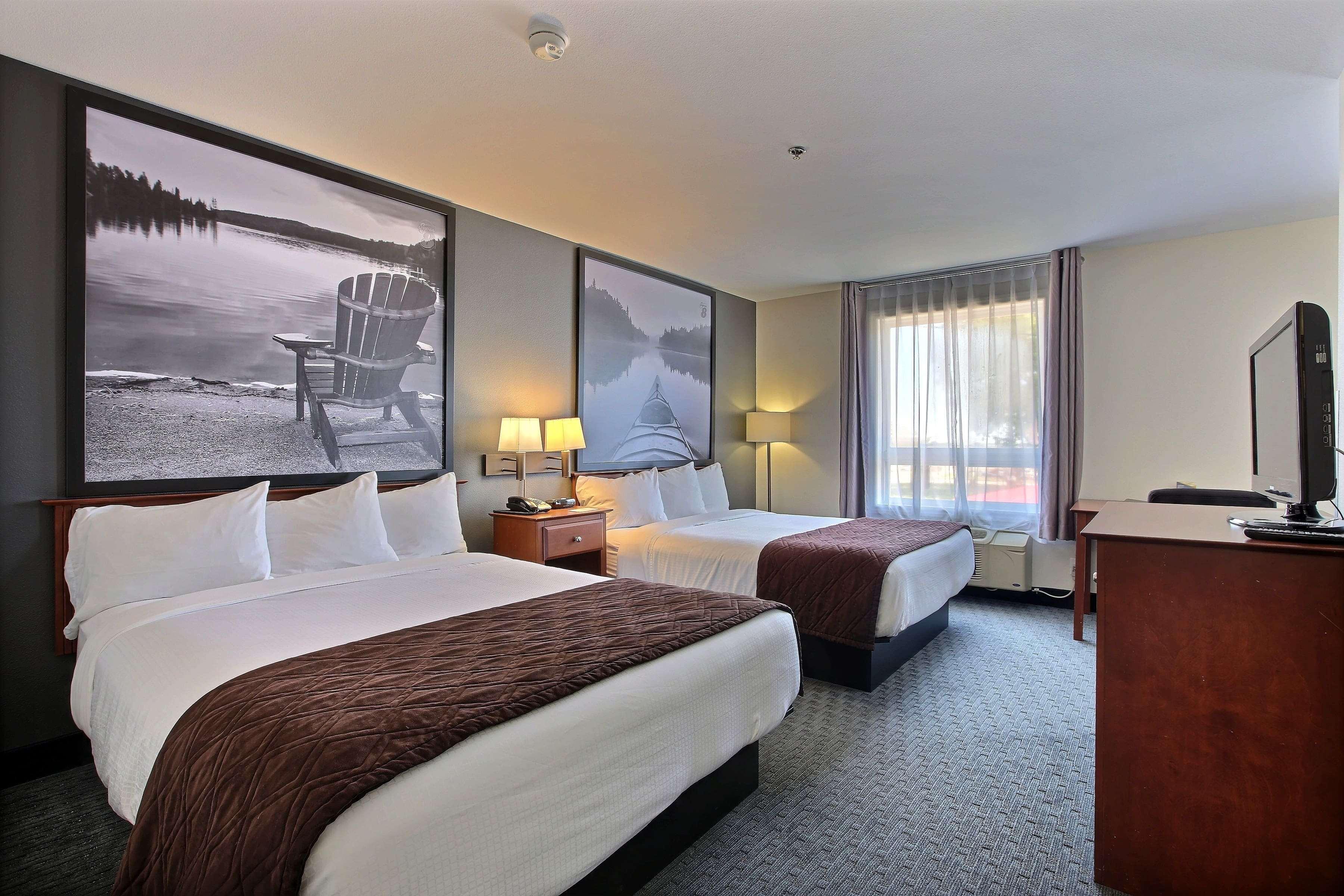 Super 8 By Wyndham Trois-Rivieres Hotel Exterior photo
